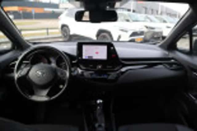 Toyota C hr (2023) thumbnail 66