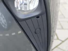 Toyota C hr (2023) thumbnail 16