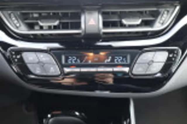 Toyota C hr (2023) thumbnail 72