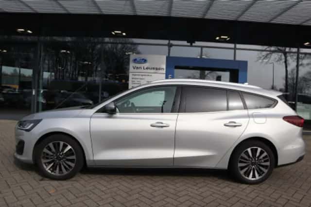 Ford Focus (2024) thumbnail 2