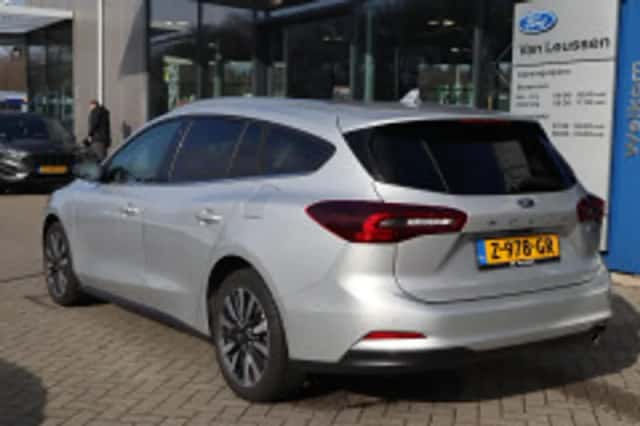 Ford Focus (2024) thumbnail 3