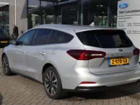 Ford Focus (2024) thumbnail 3