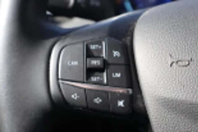 Ford Focus (2024) thumbnail 60