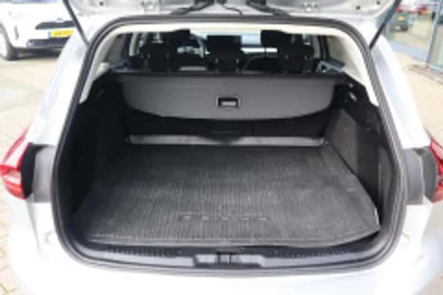 Ford Focus (2024) thumbnail 5