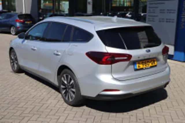 Ford Focus (2024) thumbnail 3