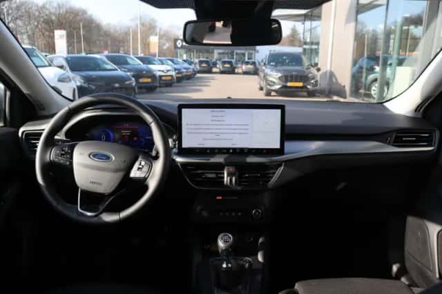 Ford Focus (2024) thumbnail 24