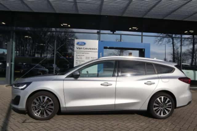 Ford Focus (2024) thumbnail 2