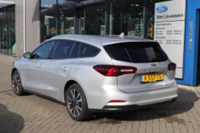 Ford Focus (2024) thumbnail 3