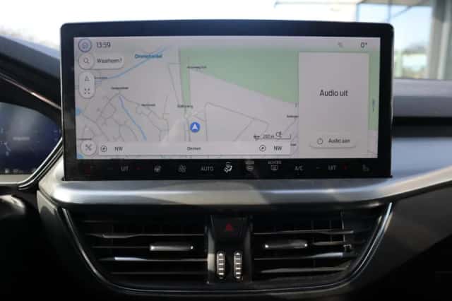 Ford Focus (2024) thumbnail 32