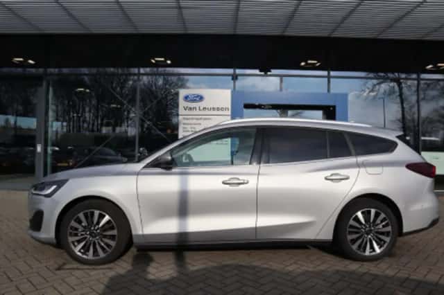 Ford Focus (2024) thumbnail 2