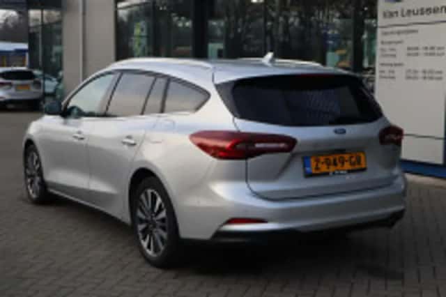 Ford Focus (2024) thumbnail 3