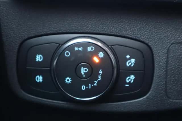 Ford Focus (2024) thumbnail 32