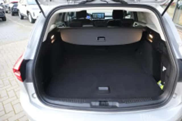Ford Focus (2024) thumbnail 5
