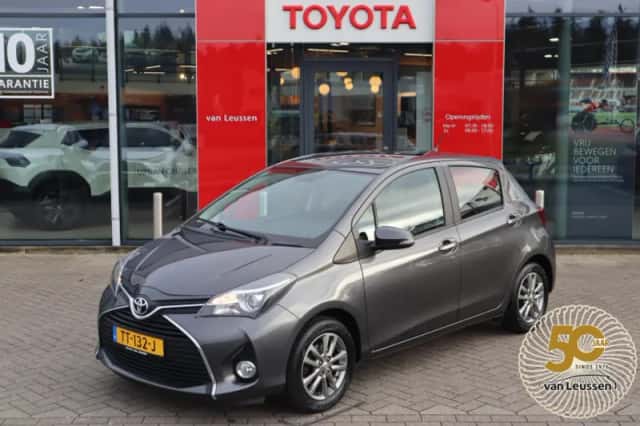 Toyota Yaris (2016) thumbnail 1