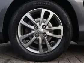 Toyota Yaris (2016) thumbnail 16