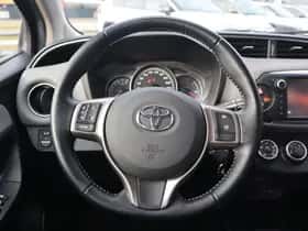 Toyota Yaris (2016) thumbnail 21