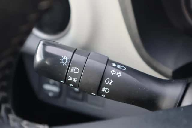 Toyota Yaris (2016) thumbnail 26