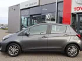 Toyota Yaris (2016) thumbnail 36