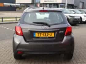 Toyota Yaris (2016) thumbnail 38