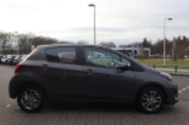 Toyota Yaris (2016) thumbnail 41