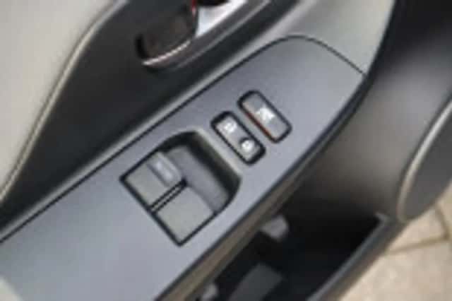 Toyota Yaris (2016) thumbnail 47