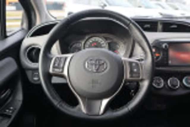 Toyota Yaris (2016) thumbnail 49
