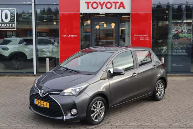 Toyota Yaris (2016) thumbnail 7