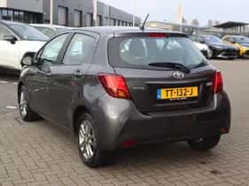 Toyota Yaris (2016) thumbnail 68