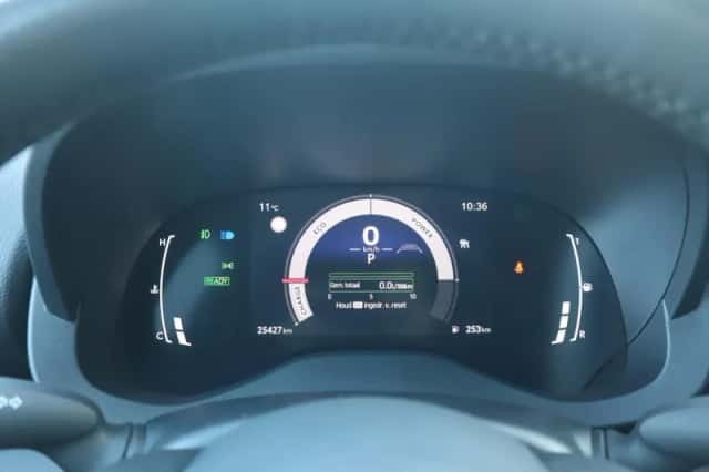 Toyota Yaris Cross (2025) thumbnail 24