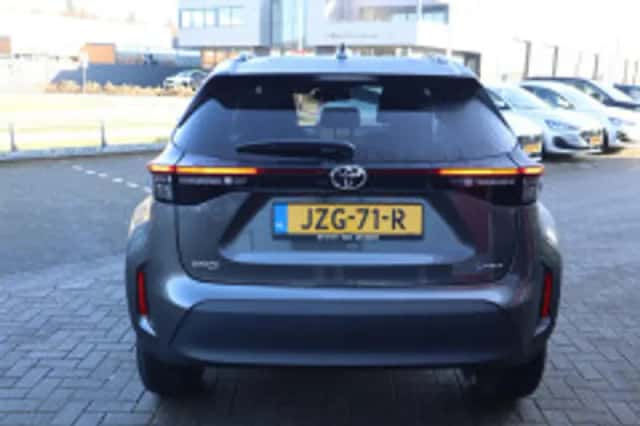 Toyota Yaris Cross (2025) thumbnail 4