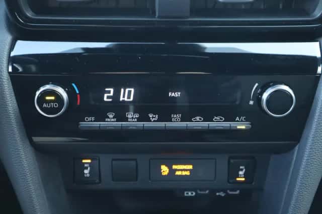 Toyota Yaris Cross (2025) thumbnail 34