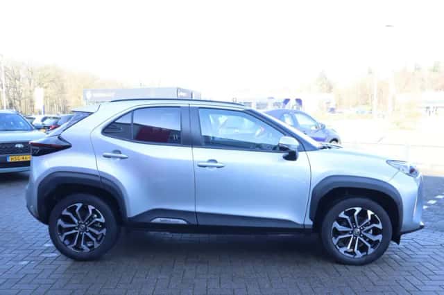 Toyota Yaris Cross (2025) thumbnail 13
