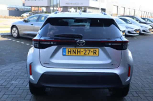 Toyota Yaris Cross (2025) thumbnail 4