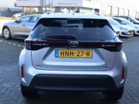Toyota Yaris Cross (2025) thumbnail 4