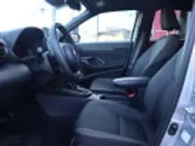 Toyota Yaris Cross (2025) thumbnail 50