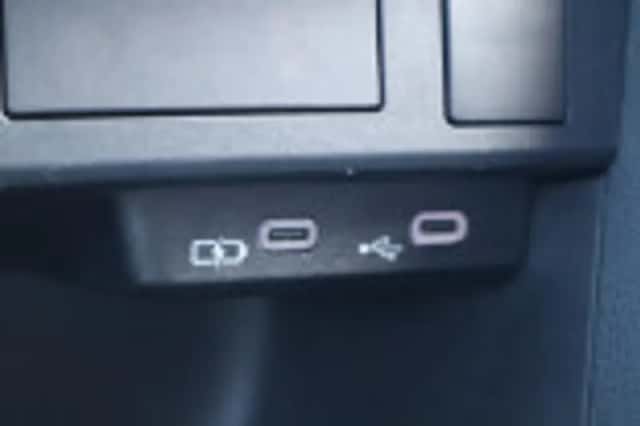 Toyota Yaris Cross (2025) thumbnail 63