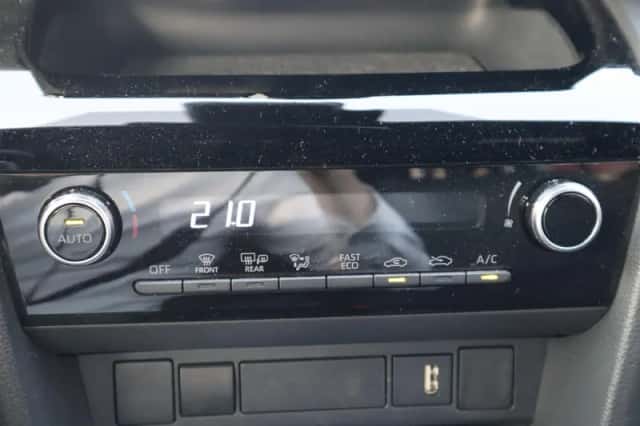 Toyota Yaris Cross (2022) thumbnail 36