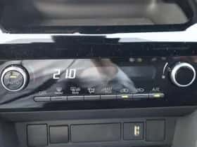 Toyota Yaris Cross (2022) thumbnail 36