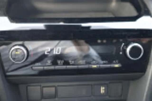 Toyota Yaris Cross (2022) thumbnail 70