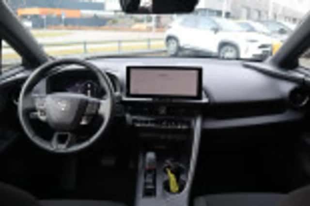Toyota C hr (2024) thumbnail 63