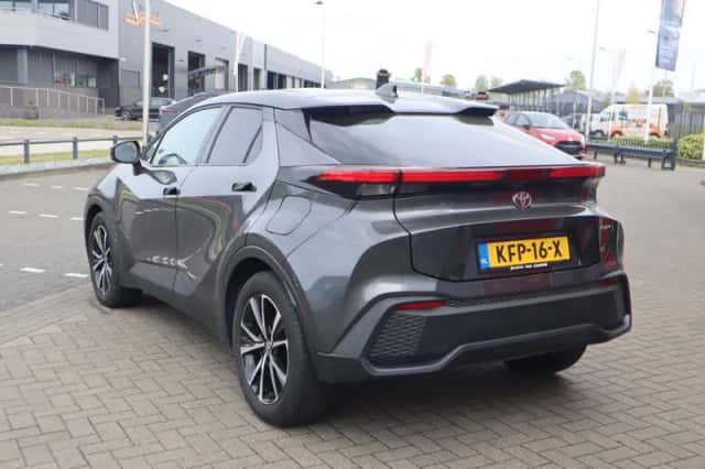 Toyota C hr (2024) thumbnail 9