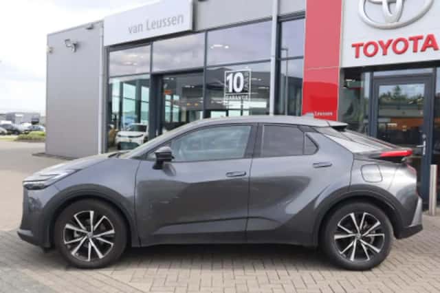 Toyota C hr (2024) thumbnail 2