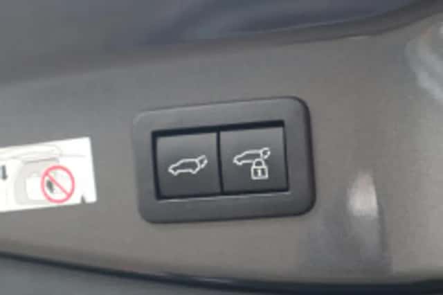 Toyota C hr (2024) thumbnail 6