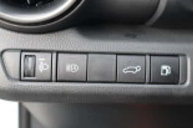 Toyota C hr (2024) thumbnail 70