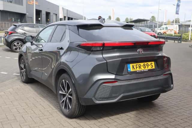 Toyota C hr (2024) thumbnail 9