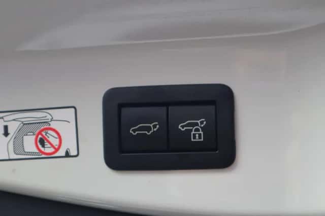 Toyota C hr (2024) thumbnail 12