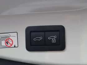 Toyota C hr (2024) thumbnail 12