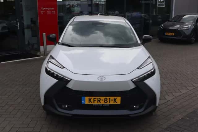Toyota C hr (2024) thumbnail 16