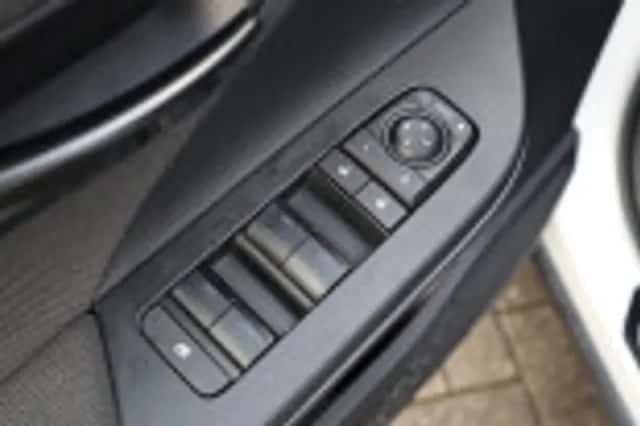 Toyota C hr (2024) thumbnail 65