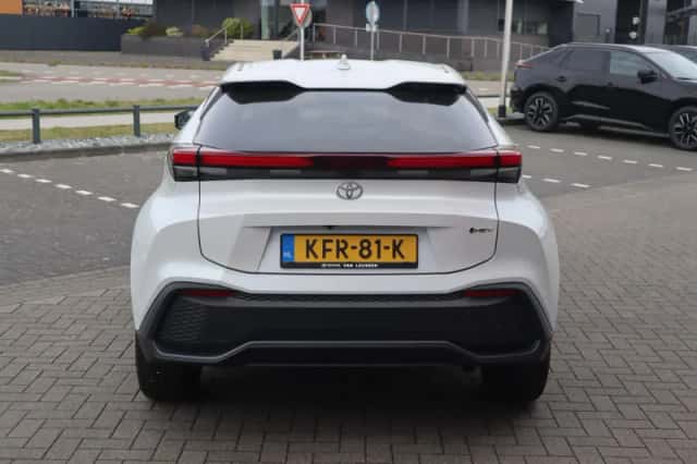 Toyota C hr (2024) thumbnail 10